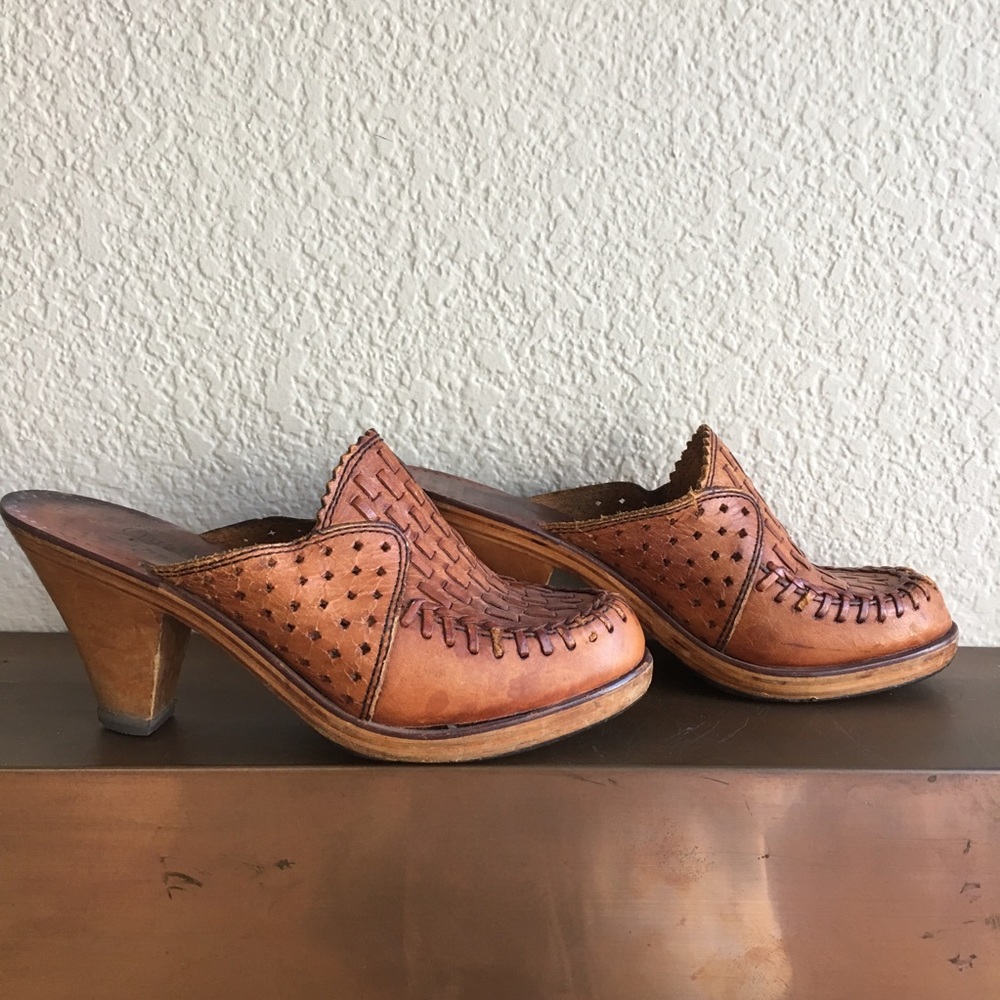 Rare 70s vintage Qualicraft leather wood clogs